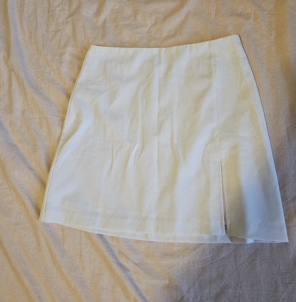 Aritzia Sinday Best Tatiana Skirt